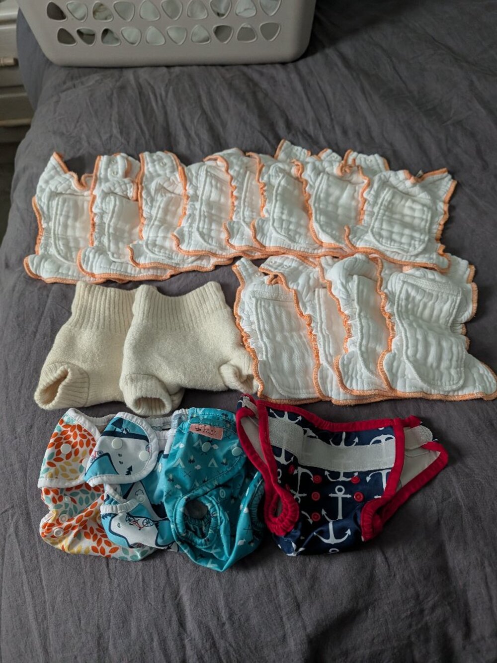 12 Gmd clotheez Newborn workhorse diapers + 2 disana wool covers + 3 lined cover